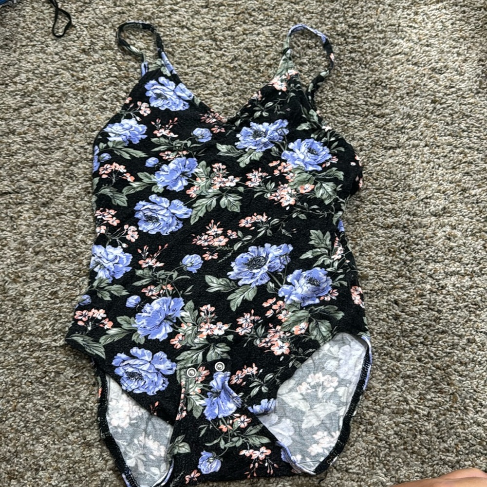 American Eagle Outfitters Black and Blue Floral Bodysuit